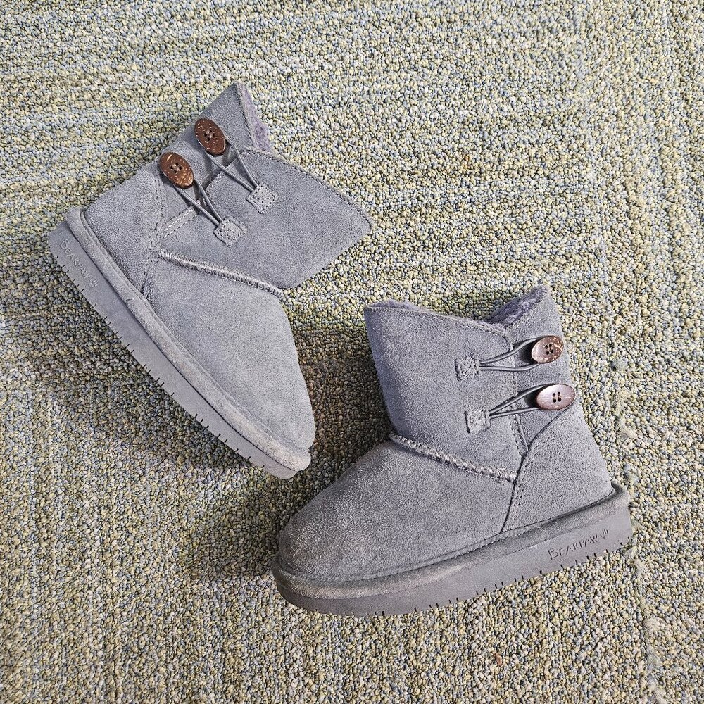 Girls BEARPAW boots size 11